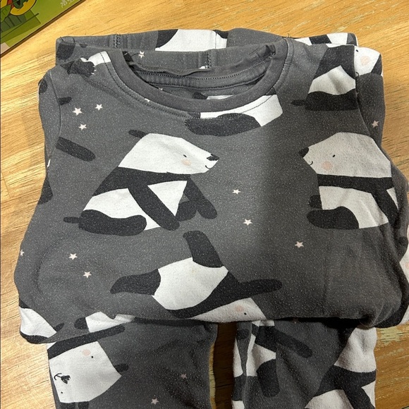 Unisex 1.5 -2 Years PJS - Has Wear - Picture 5 of 6